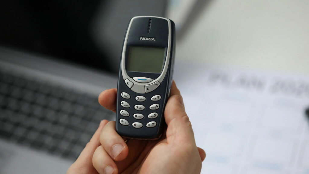 O rei da simplicidade! O quanto vale o clássico Nokia 1100 em 2025