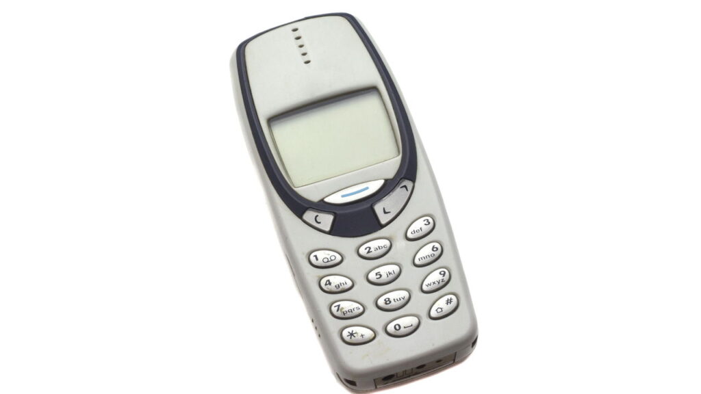 O rei da simplicidade! O quanto vale o clássico Nokia 1100 em 2025