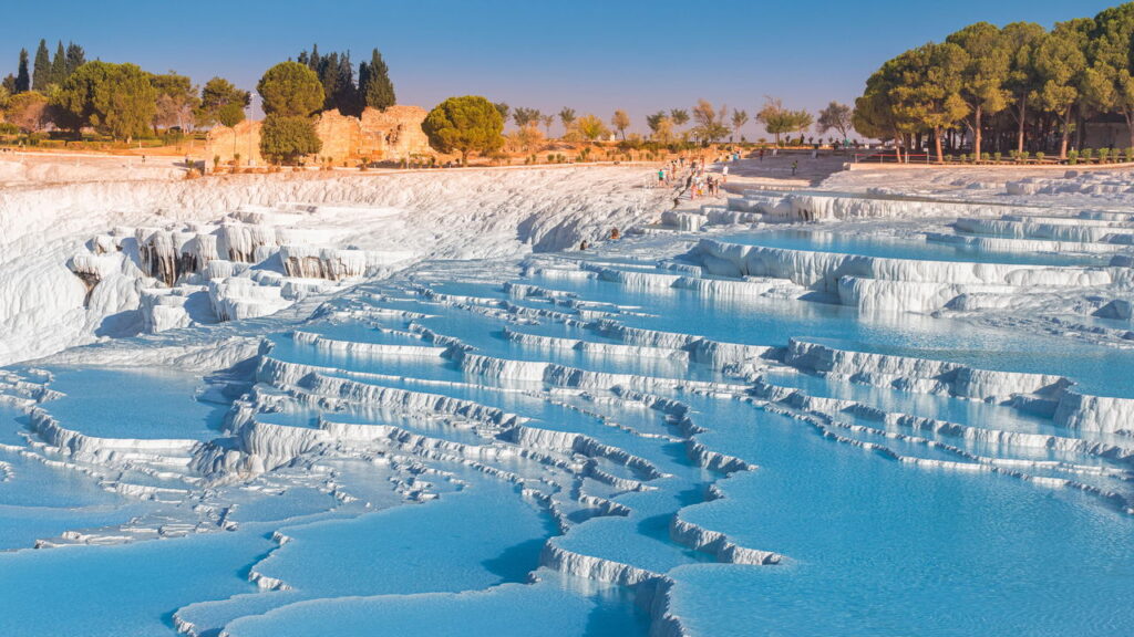 Pamukkale o paraíso branco da Turquia que você precisa ver