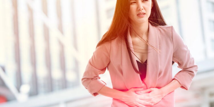 Cansada da dor menstrual? A solução surpreendente pode estar no seu dia a dia