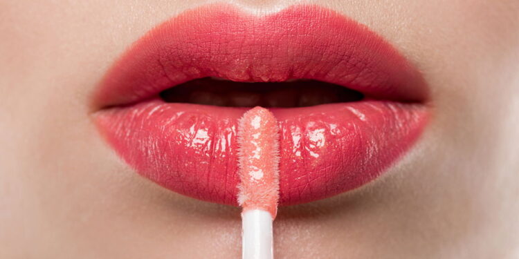 10 opções de gloss com glitter que vão fazer você brilhar