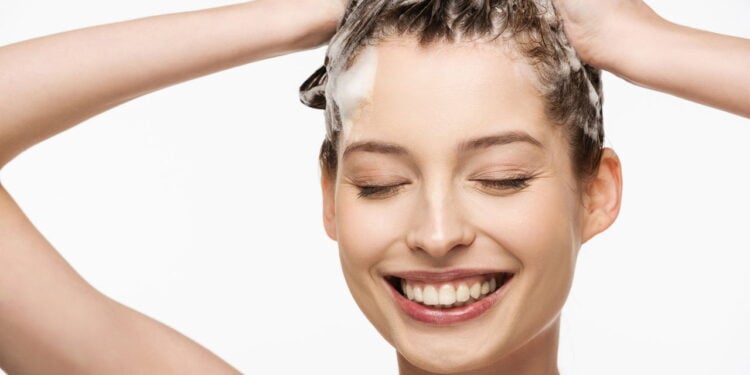 Quantas vezes por semana lavar o cabelo no Inverno?
