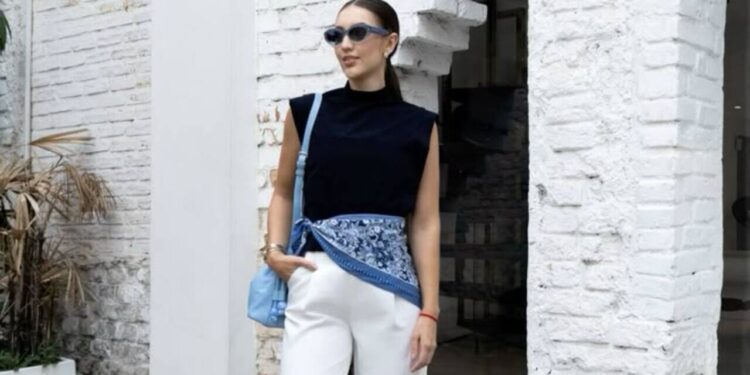 O lenço no quadril voltou com tudo em 2025 e as fashionistas estão apostando e muito / Foto: (Fonte/Pinterest)
