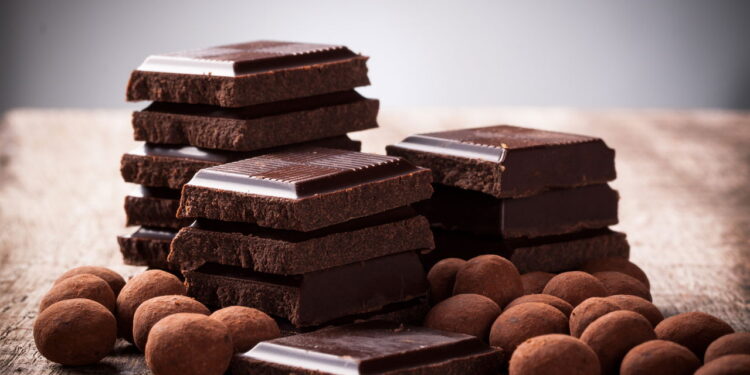 Chocolate preto à noite é o aliado mais saboroso para sua saúde