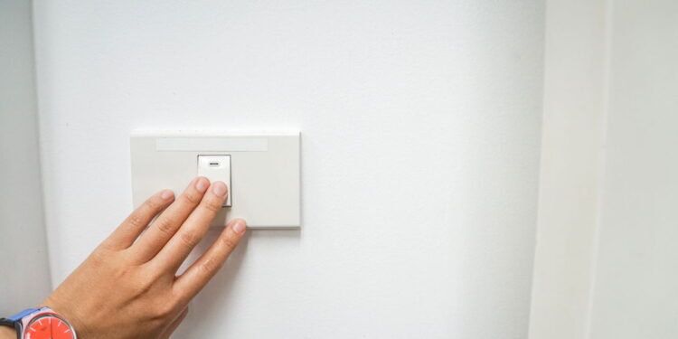 Se sua luz pisca com frequência é melhor ler isso agora