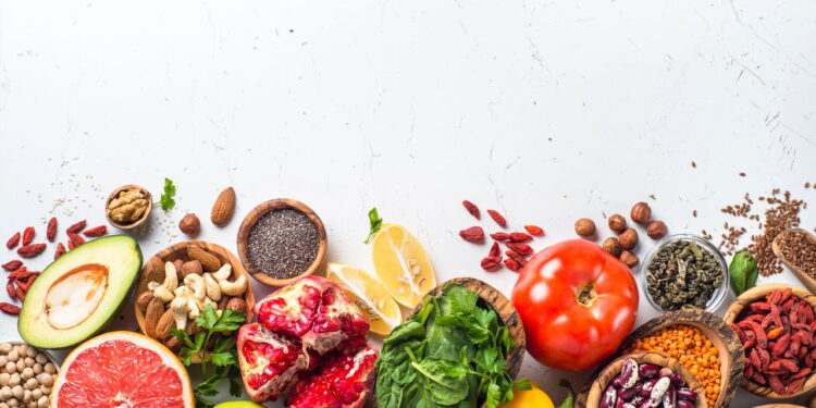 Pele radiante em 1 mês? Conheça os 7 melhores alimentos para te ajudar a conseguir