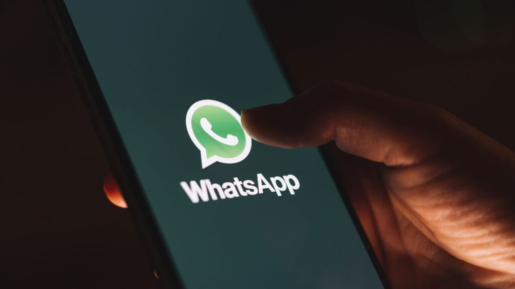 Psicologia explica o que está por trás de quem posta demais no WhatsApp